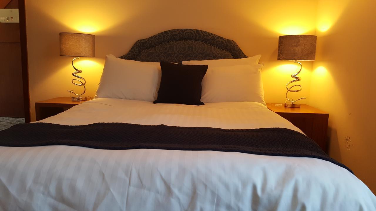 Airport Guest House Slough Eksteriør bilde