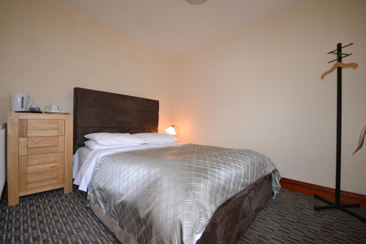 Airport Guest House Slough Eksteriør bilde