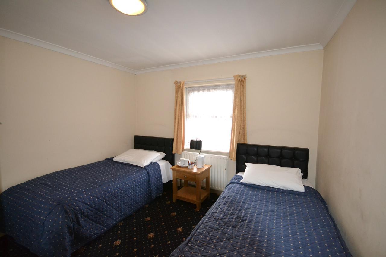 Airport Guest House Slough Eksteriør bilde